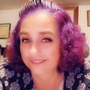 Meet your Posher, Caroline